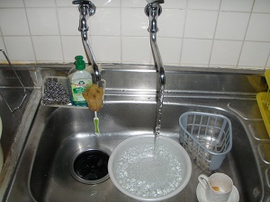 台所（給水管）　洗浄後