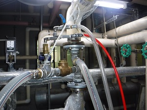▼ 加圧給水ポンプ吐出配管部に打込口設置